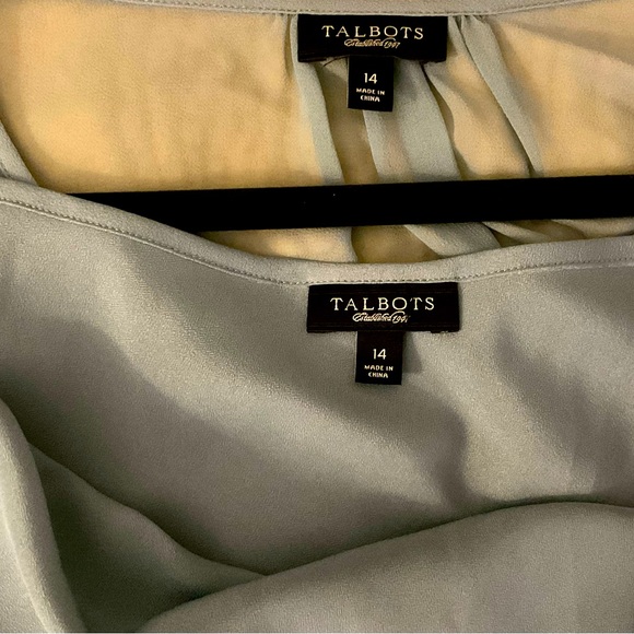 Talbots dressy evening blouse set with matching cami underneath. - Picture 4 of 4